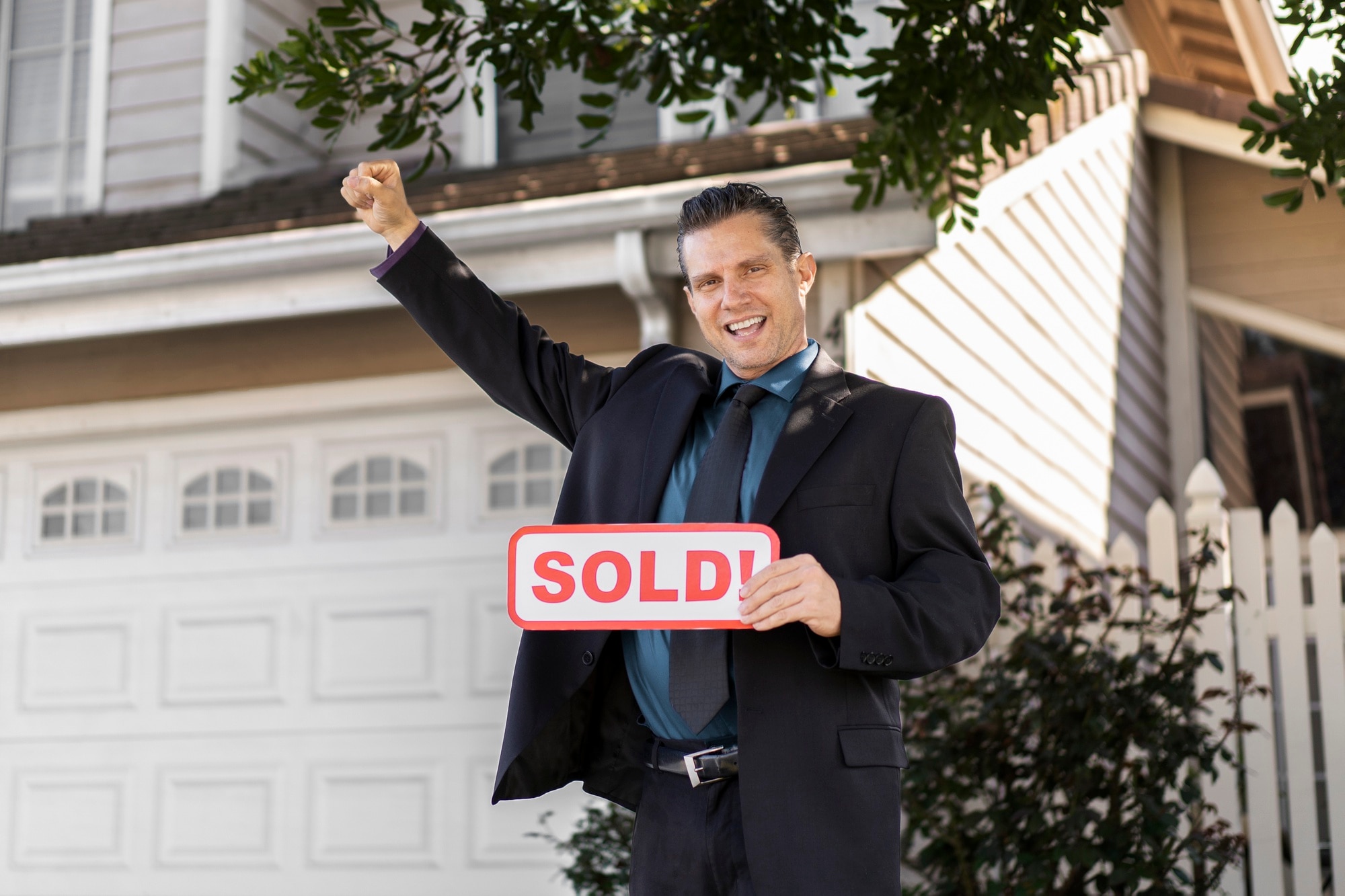 Gated Community Villas for Sale in Azerbaijan: Pros & Cons
